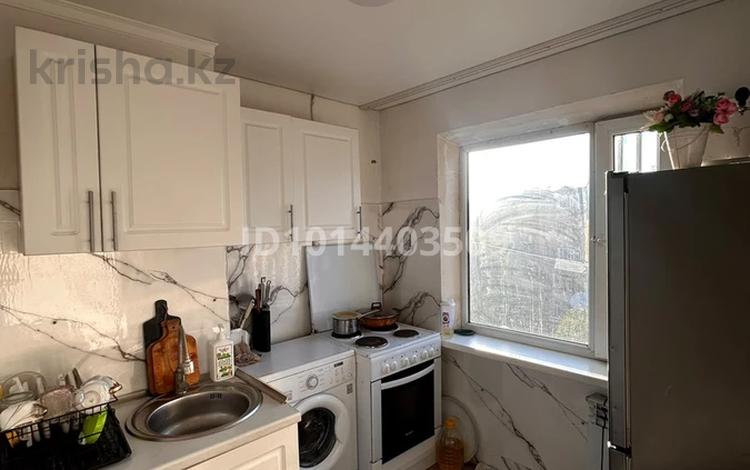 3-комнатная квартира · 48 м² · 4/5 этаж, Есенберлина 23 за 13 млн ₸ в Жезказгане — фото 2