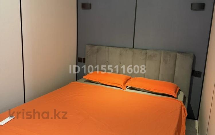 1-бөлмелі пәтер · 50 м² · 10/25 қабат, 11 ш/а. 112 В, бағасы: 13 000 ₸ в Актобе, мкр 11 — фото 2