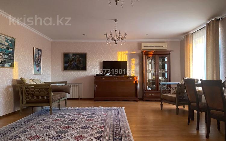 4-комнатная квартира · 188.7 м² · 5/5 этаж, мкр 5 97/4 за 49 млн ₸ в Актобе — фото 39