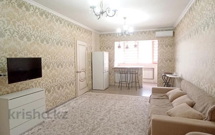 2-комнатная квартира · 46 м² · 8/10 этаж, Мкр Аксай, Б. Момышулы 25 за 300 000 ₸ в Алматы, Ауэзовский р-н — фото 2