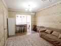 2-комнатная квартира · 46 м² · 8/10 этаж, Мкр Аксай, Б. Момышулы 25 за 300 000 ₸ в Алматы, Ауэзовский р-н — фото 3