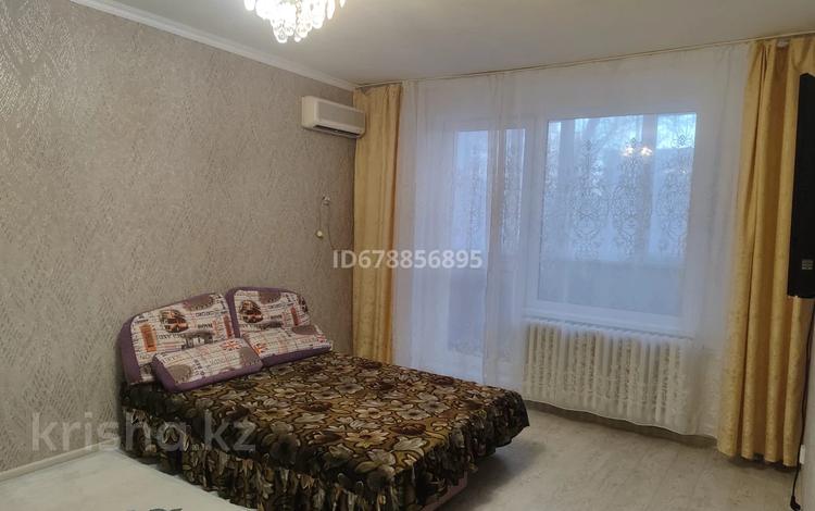 1-комнатная квартира · 34 м² · 2/9 этаж, 5-й мкр 27 за 160 000 ₸ в Аксае — фото 9