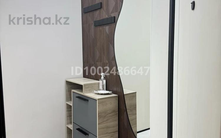 1-комнатная квартира · 50 м² · 6/12 этаж, Байдибек би 115/10 за 300 000 ₸ в Шымкенте — фото 2