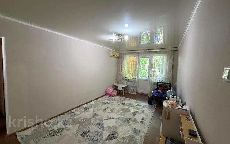 3-комнатная квартира · 60 м² · 2/5 этаж, 11-й микрорайон, 11-й микрорайон — АЛАТАУ базар за 19.5 млн ₸ в Шымкенте, Енбекшинский р-н — фото 2