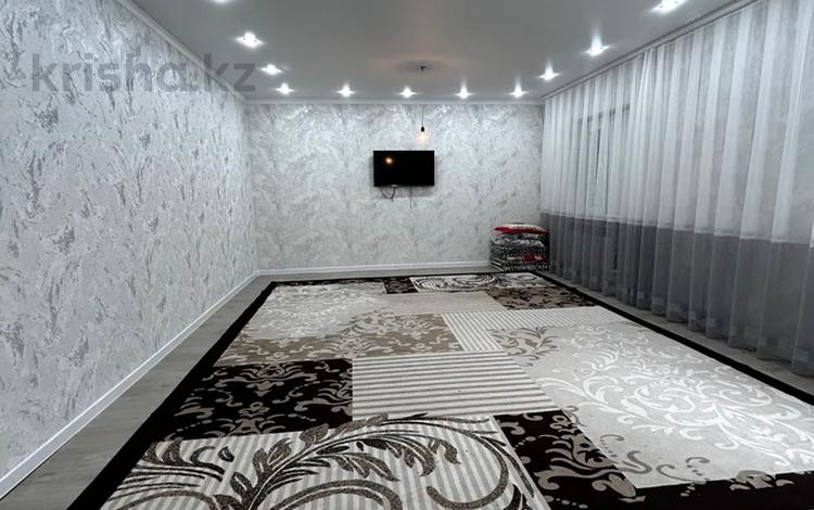 Еркін, дүкендер мен бутиктер · 147 м², бағасы: 23 млн ₸ в Уральске, мкр. Зачаганск пгт — фото 3