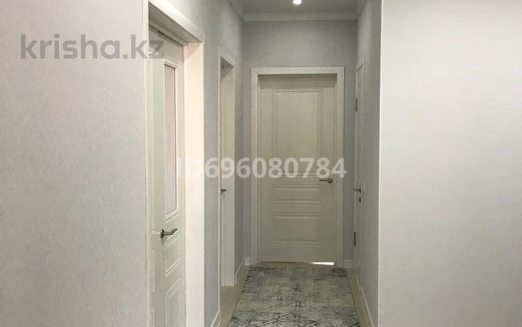 3-комнатная квартира · 82.5 м² · 3/5 этаж, мкр. Алтын орда 11Дк2 за ~ 41.6 млн ₸ в Актобе — фото 2