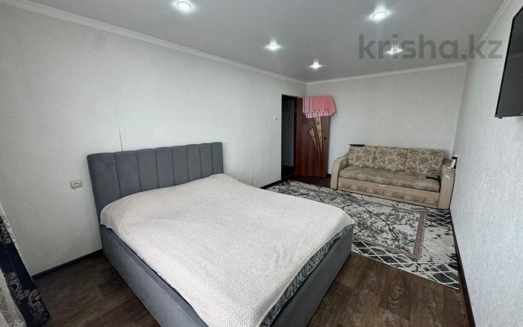 1-комнатная квартира · 39 м² · 5/5 этаж, Майкудук, 19й микрорайон за 9.2 млн ₸ в Караганде, Алихана Бокейханова р-н — фото 2