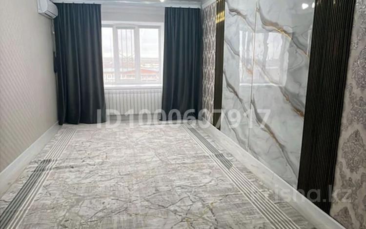 2-бөлмелі пәтер · 80 м² · 7/9 қабат, Нур Актобе, Нур Сити 2 26в — Бопай ханым, бағасы: 20 млн ₸ — фото 2
