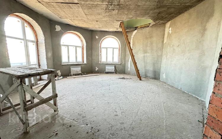 5-комнатная квартира · 197.5 м² · 5/6 этаж, Маяковского 116А за 40 млн 〒 в Костанае — фото 2