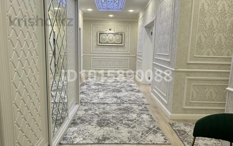 4-комнатная квартира · 180 м² · 7/9 этаж, 17-й мкр 46 за 80 млн ₸ в Актау — фото 2