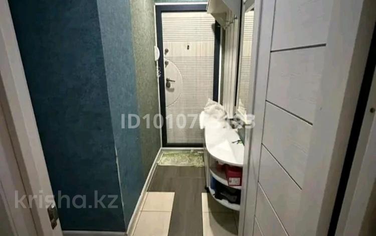 2-комнатная квартира · 48 м² · 2/5 этаж, Майкудук, Майкудук, 16й микрорайон 22 за 10.8 млн ₸ в Караганде, Алихана Бокейханова р-н — фото 2