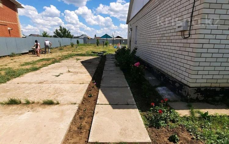 Отдельный дом · 4 комнаты · 110 м² · 12 сот., Иманова 4 за 19 млн 〒 в Трекино — фото 2