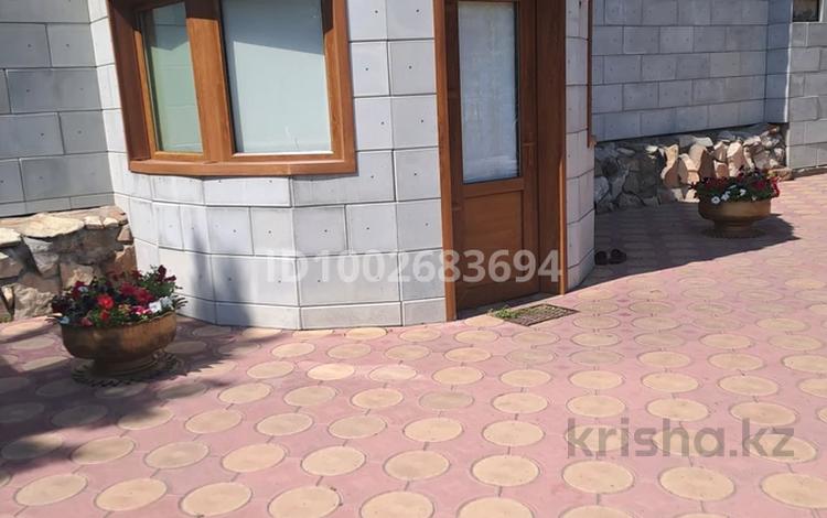 Отдельный дом · 8 комнат · 230 м² · 20 сот., Ул. Каштановая 26 — Вишневая, цветочная за 85 млн 〒 в Павлодаре — фото 2