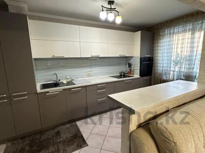 3-комнатная квартира · 62 м² · 3/9 этаж, Бурова 24 за 26 млн 〒 в Усть-Каменогорске