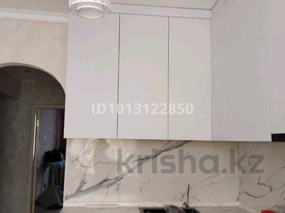 3-комнатная квартира · 64 м² · 4/10 этаж, мкр Юго-Восток, Гульдер 1 15 за 28.5 млн ₸ в Караганде, Казыбек би р-н