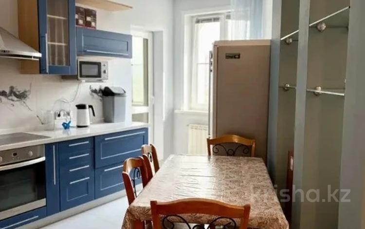 3-комнатная квартира · 120 м² · 11/23 этаж, Кабанбай батыра 87 за 800 000 ₸ в Алматы, Алмалинский р-н — фото 37