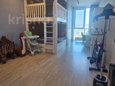 3-комнатная квартира · 140 м² · 11/20 этаж, Брусиловского за 76 млн ₸ в Алматы, Алмалинский р-н