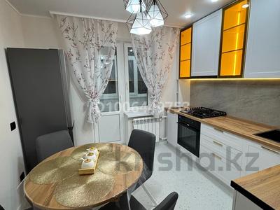 2-комнатная квартира · 52.7 м² · 2/5 этаж, мкр 8, Братьев Жубановых за 23.5 млн ₸ в Актобе