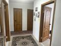 3-бөлмелі пәтер · 61.1 м² · 3/5 қабат, ул. Мажита Джандильдинова 100, бағасы: 17.5 млн ₸ в Кокшетау — фото 2