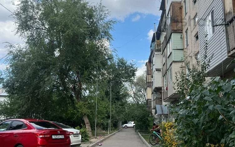 3-бөлмелі пәтер · 60 м² · 5/5 қабат, Асет Бейсеуова 29 — Магазин Аскар, бағасы: 18 млн ₸ в Каргалы (п. Фабричный) — фото 2