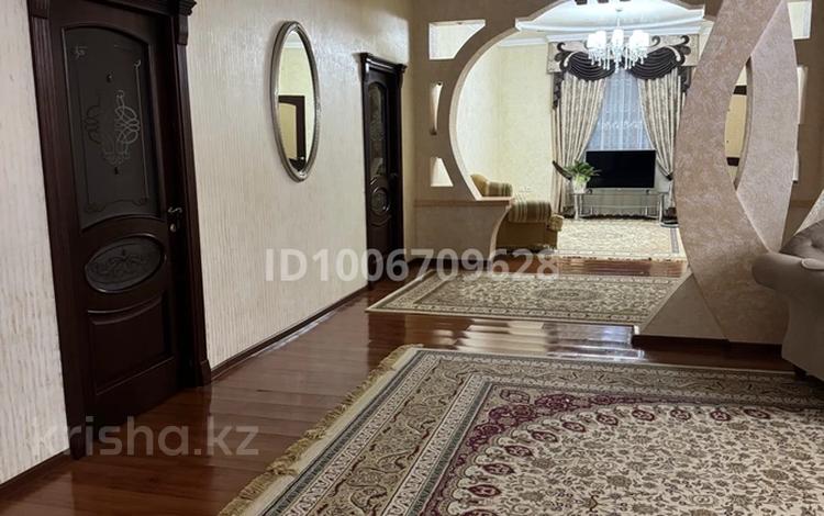 Отдельный дом · 7 комнат · 200 м² · 16 сот., Жолаева за 75 млн 〒 в Таразе — фото 2