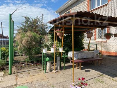 Отдельный дом · 6 комнат · 170.6 м² · 10.6 сот., Беларусский переулок — 34 квартал за 60 млн 〒 в Рудном