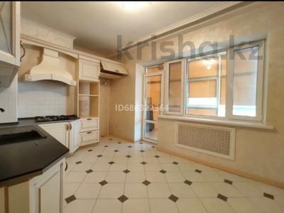 2-бөлмелі пәтер · 120 м² · 4/9 қабат, проспект Абая 190 — 6, бағасы: 45 млн ₸ в Уральске