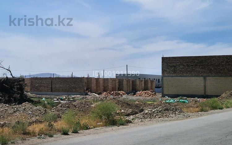 Участок · 10 соток, Тауке хана 28/33; 28/35. — Тауке хана рядом с 13 микрорайоном ориентировачно возле 37 дома. за 23 млн 〒 в Таразе — фото 3