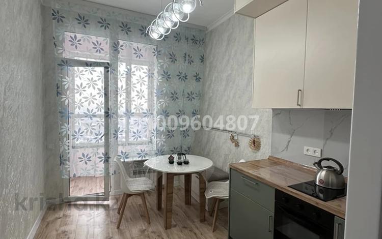 1-комнатная квартира · 46 м² · 10/12 этаж, Райымбека — Сейфуллина за 17 900 ₸ в Алматы, Алмалинский р-н — фото 17