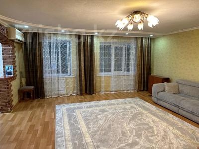 3-комнатная квартира · 95.3 м² · 4/5 этаж, мкр Новый Город, ул Абдирова — Бакинская за 39 млн 〒 в Караганде, Казыбек би р-н