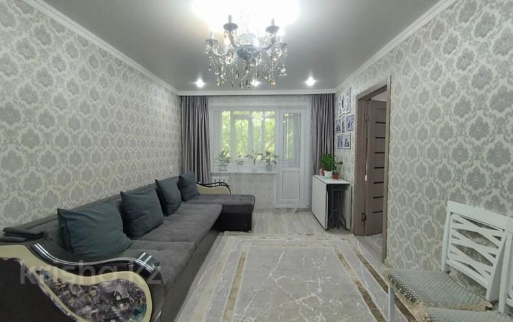 3-комнатная квартира · 56.8 м² · 3/5 этаж, пр. Республики за 13 млн ₸ в Темиртау — фото 2
