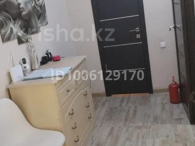 Свободное назначение, офисы, магазины и бутики, фитнес и спорт, медцентры и аптеки, образование, кабинеты и рабочие места, студии · 74 м² за 320 000 〒 в Атырау