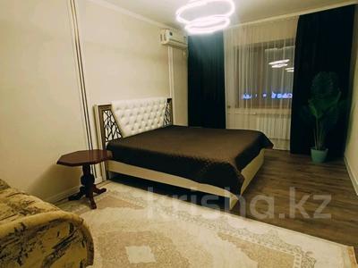 4-комнатная квартира · 100 м² · 2/5 этаж, мкр Кадыра Мырза-Али — ТРЦ ,, Орал ", площадь Первого Президента. за 45 000 ₸ в Уральске