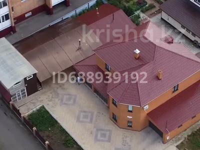 Отдельный дом · 7 комнат · 244 м² · 10 сот., Проезд Жамбыла 6 — Стадиона Карасай, старого казахского театра, бассейна Дельфин, ШинЛайна за 115 млн ₸ в Петропавловске