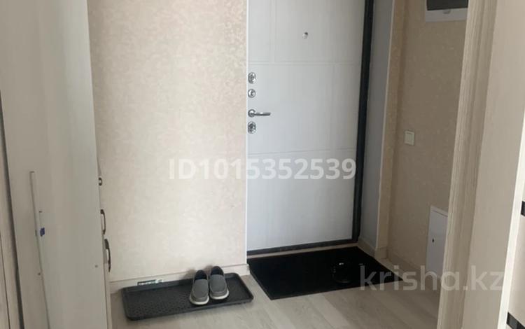 1-комнатная квартира · 35 м² · 7/9 этаж, Илияс Омаров 27/1 — Район Казахского Университета Технологии и Бизнеса им. К.Кулажанова за 230 000 ₸ в Астане, Нура р-н — фото 2