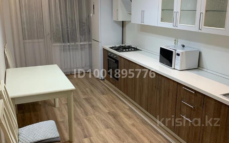 2-бөлмелі пәтер · 80 м² · 3/5 қабат, мкр Астана 45, бағасы: 39 млн ₸ в Уральске — фото 6