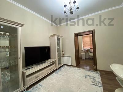 3-бөлмелі пәтер, 70 м², 3/5 қабат, Пл Аль Фараби 4, бағасы: 47 млн 〒 в Шымкенте