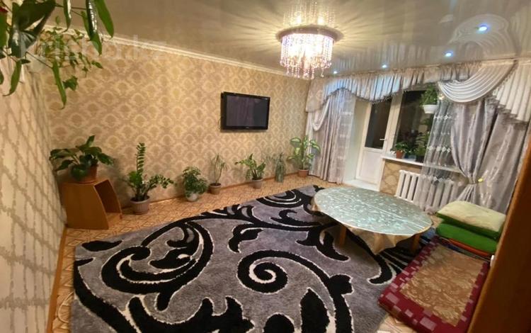 4-комнатная квартира, 77.9 м², 4/5 этаж, шухова за 30 млн 〒 в Петропавловске — фото 2