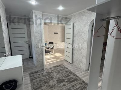 2-комнатная квартира · 56 м² · 2/2 этаж, Тауелсиздик 120 — Центр,две школы рядом ,первая поликлиника за 200 000 ₸ в Затобольске (Тобыле)