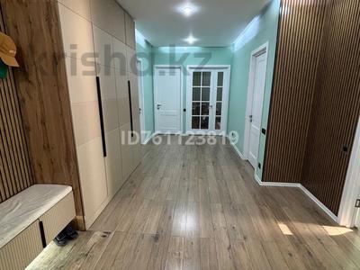 Пәтерлер в Атырауской обл.: 3-бөлмелі пәтер · 110 м² · 9/10 қабат, мкр Сары Арка, Кулманова 35, бағасы: 76 млн 〒 3-бөлмелі пәтер · 110 м² · 9/10 қабат, мкр Сары Арка, Кулманова 35, бағасы: 76 млн 〒 в Атырау