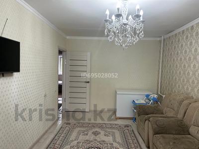 3-комнатная квартира · 63 м² · 4/5 этаж, 1-й квартал 8 за 17 млн ₸ в Караганде, Алихана Бокейханова р-н