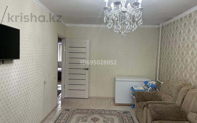 3-комнатная квартира · 63 м² · 4/5 этаж, 1-й квартал 8 за 17 млн ₸ в Караганде, Алихана Бокейханова р-н — фото 2