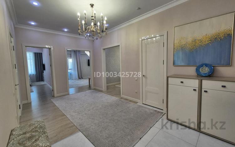 4-бөлмелі пәтер · 140 м² · 4/10 қабат, 18А мкр 1, бағасы: 87 млн ₸ в Актау — фото 2
