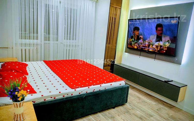 2-бөлмелі пәтер · 62 м² · 5/5 қабат, Просп. Абилкайыр хана 65А, бағасы: 15 000 ₸ в Актобе, мкр Авиатор — фото 2