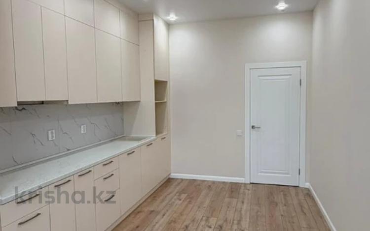 1-комнатная квартира · 50.6 м² · 4/9 этаж, мкр. Алтын орда 2 за 24.2 млн ₸ в Актобе — фото 3