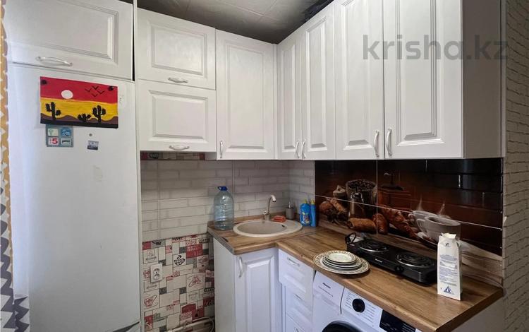 2-комнатная квартира · 42 м² · 1/5 этаж, Майкудук, 12й микрорайон за 20 млн ₸ в Караганде, Алихана Бокейханова р-н — фото 2