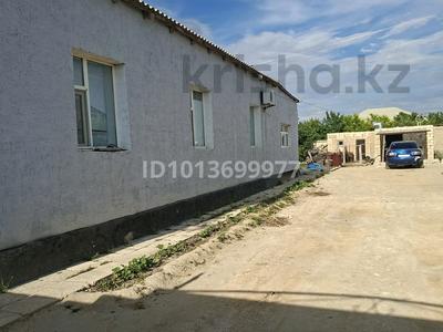 Жеке үй · 5 бөлме · 135 м² · 100 жүзд., Рахат2,Жеңіс 161 — 21 школа, бағасы: 20 млн ₸ в Жанаозен