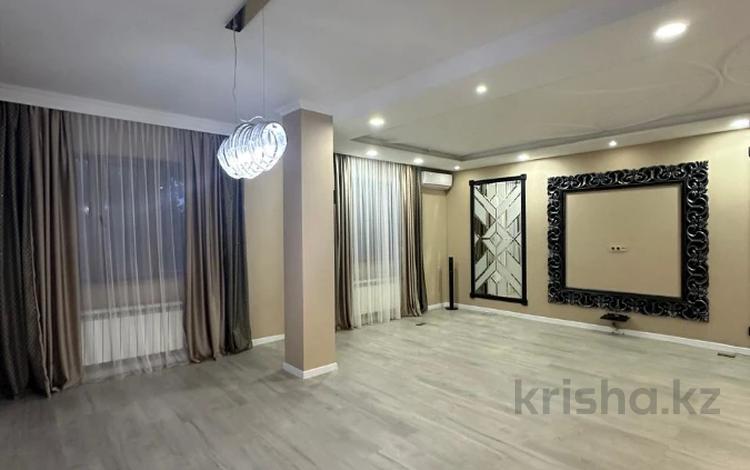 3-комнатная квартира, 166 м², 2/4 этаж, Газизы Жубановой за 69.5 млн 〒 в Актобе — фото 7