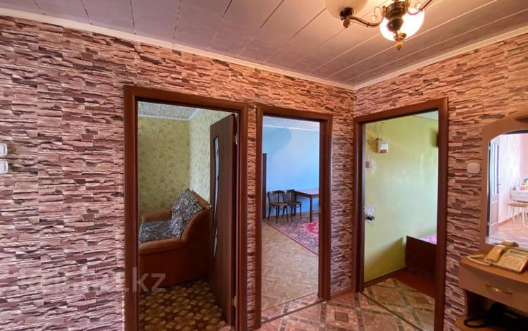 3-бөлмелі пәтер · 62 м² · 4/5 қабат, 14-шағынаудан 1, бағасы: 12 млн ₸ в Караганде, Алихана Бокейханова р-н — фото 15