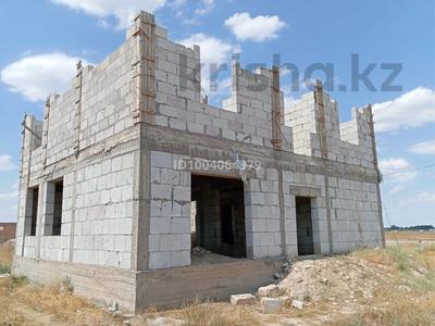 Отдельный дом · 4 комнаты · 260 м² · 6 сот., Астана — Возле новой школы за 10 млн 〒 в Береке